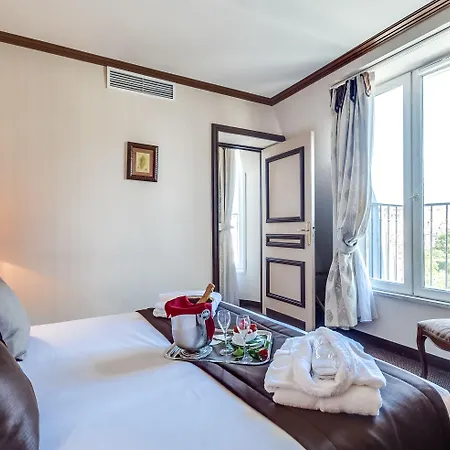 Montparnasse Szálloda 4*