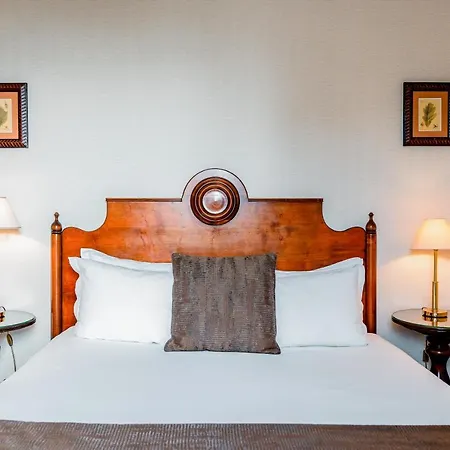 Montparnasse Hotel 4*