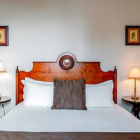 Montparnasse Hotel 4*