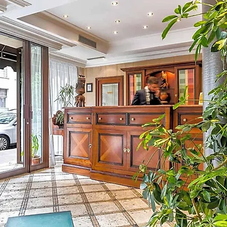 Montparnasse 4* Paris
