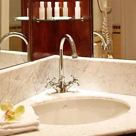 Montparnasse Hotel