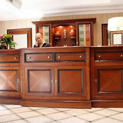 Montparnasse Otel Paris