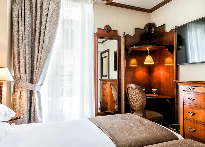 Отель Montparnasse 4*