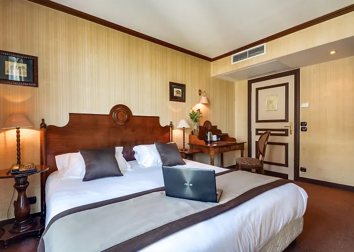 몽파르나스 호텔 4*