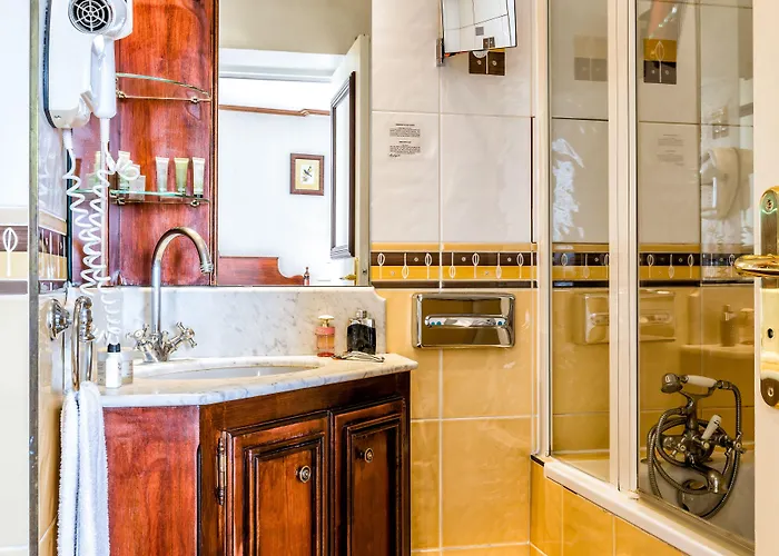 호텔 몽파르나스 4*