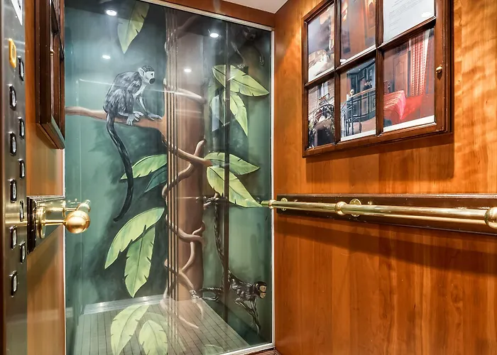 호텔 몽파르나스 4*