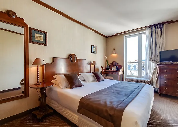 호텔 몽파르나스 4*