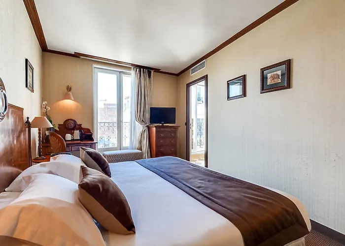 몽파르나스 호텔 4*