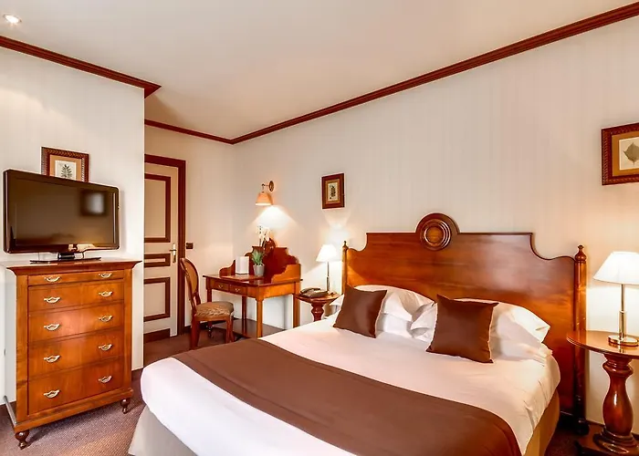 호텔 몽파르나스 4*