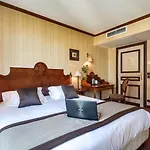 Montparnasse Hotel 4*